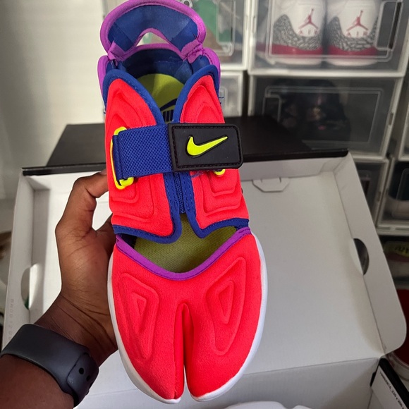 Nike - Picture 7 of 8